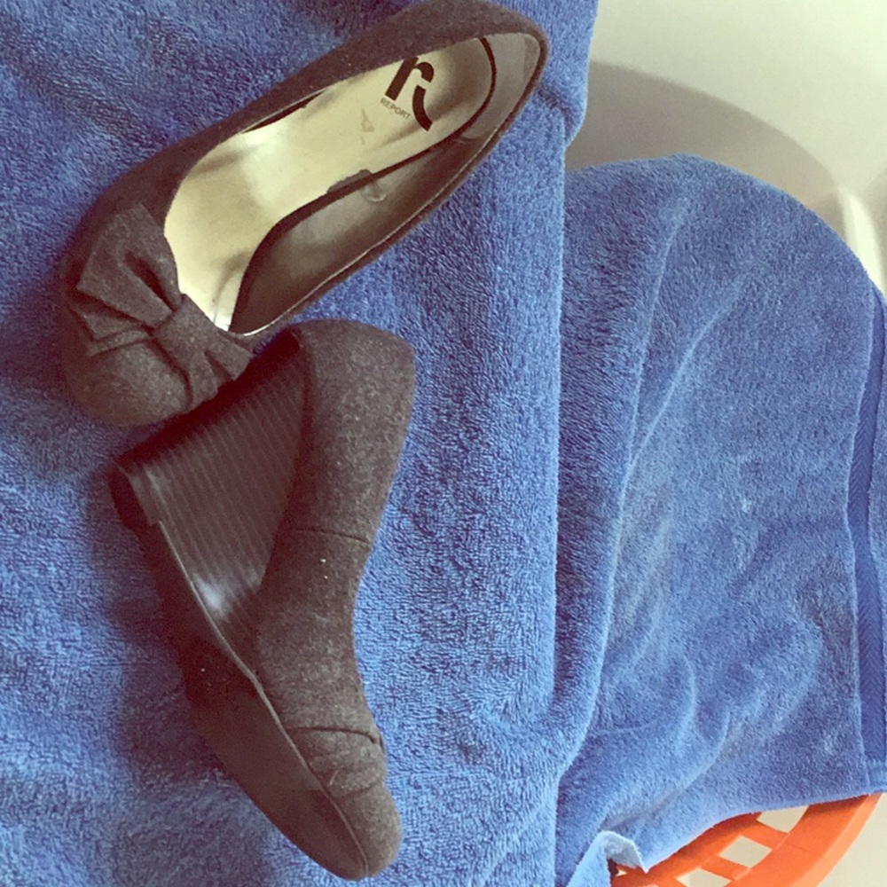 Size 7 wedges gray only worn twice